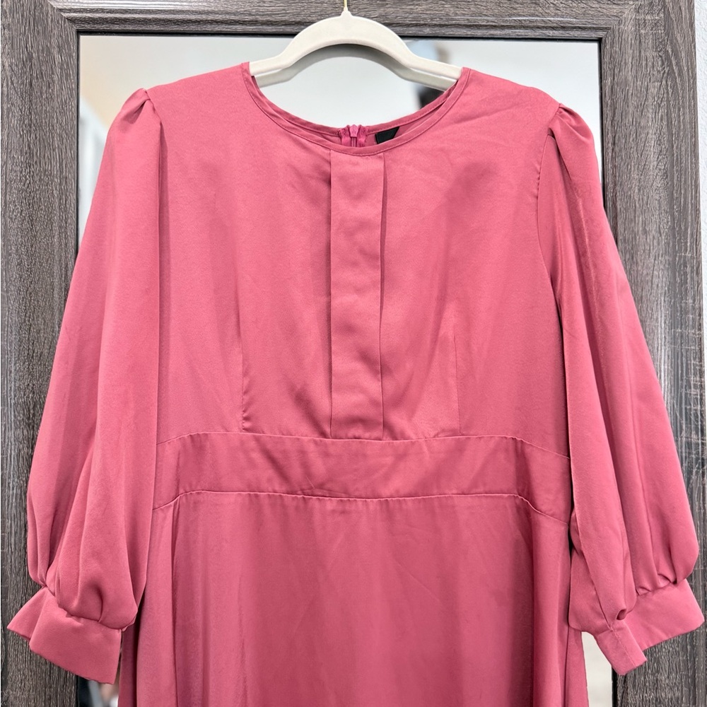 Elegant Pink Long-Sleeve Dress